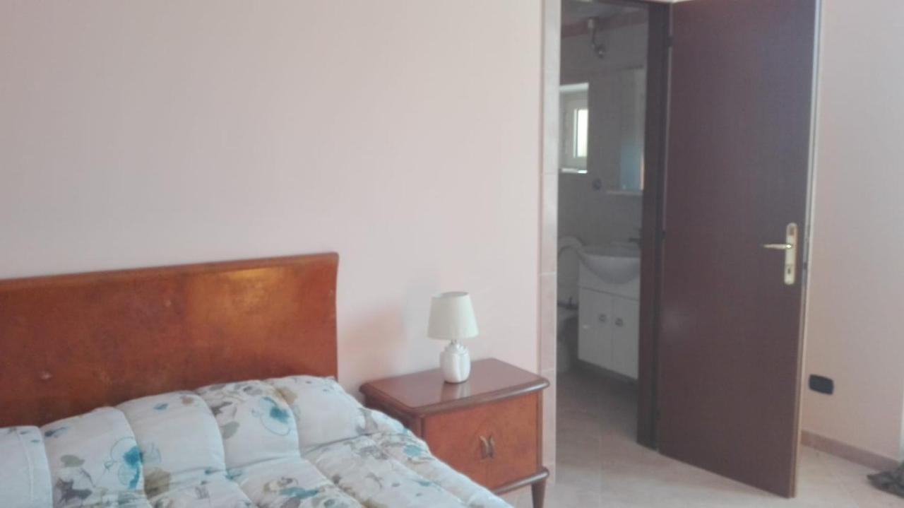 Dal Compare Bed & Breakfast San Pio delle Camere ภายนอก รูปภาพ
