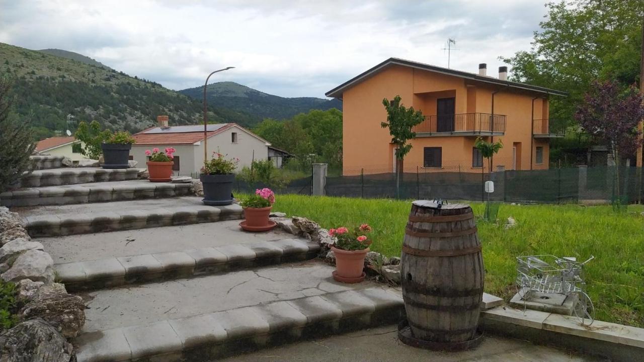 Dal Compare Bed & Breakfast San Pio delle Camere ภายนอก รูปภาพ